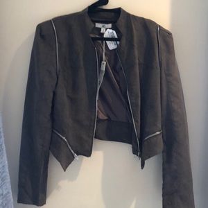 Zipper detailed jacket